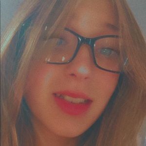 Meet your Posher, Addisson